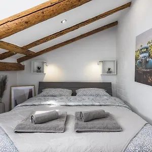  Apartment Urban Loft Old Town