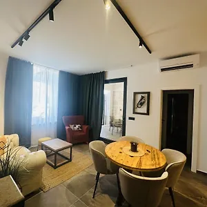  Apartment Urban